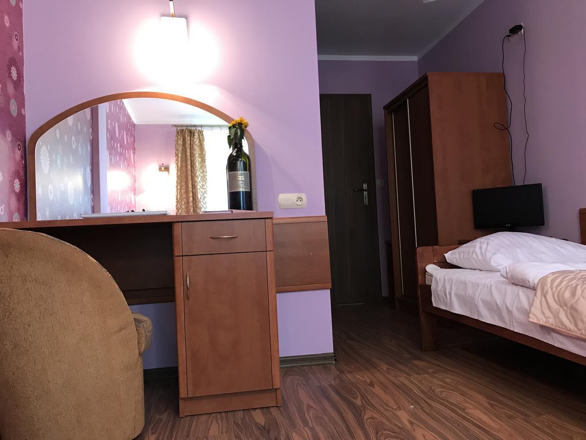 Gosciniec Kukle Bed & Breakfast Ngoại thất bức ảnh