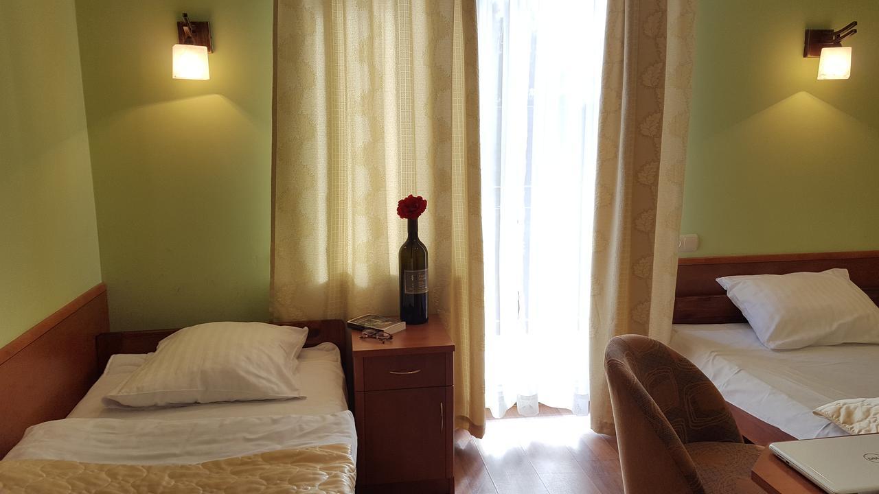 Gosciniec Kukle Bed & Breakfast Ngoại thất bức ảnh